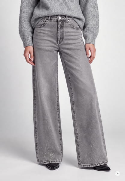 Wide-leg jeans with subtle crystal embellishment