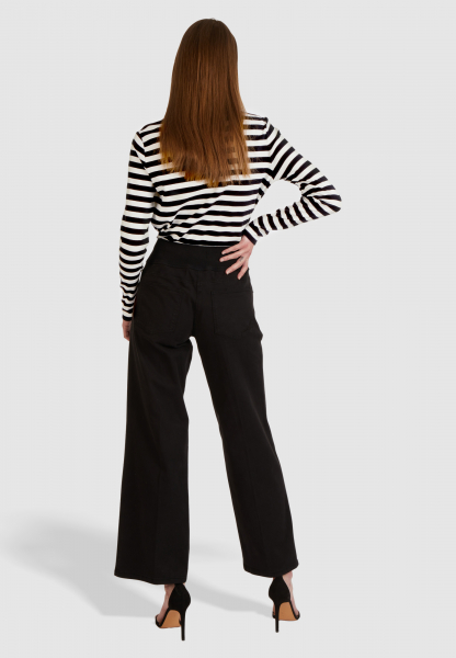 Long sleeve shirt with stripes