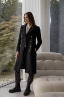 Coat made from recycled wool blend