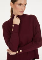 Pullover mit Knöpfen