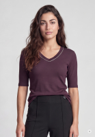 Ribbed shirt with decorative trim