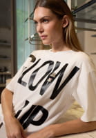 Shirt with shiny pigment print