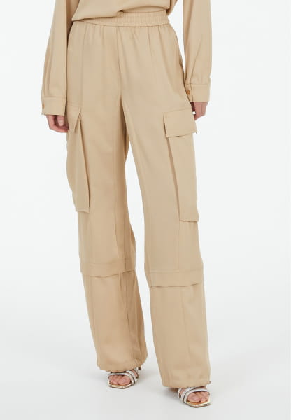 Trousers in matt satin