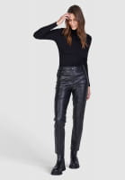 Baggy pants in leather look