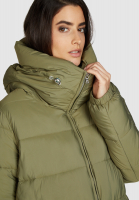 Outdoor jacket with voluminous hood