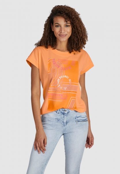 T-shirt with graphic print
