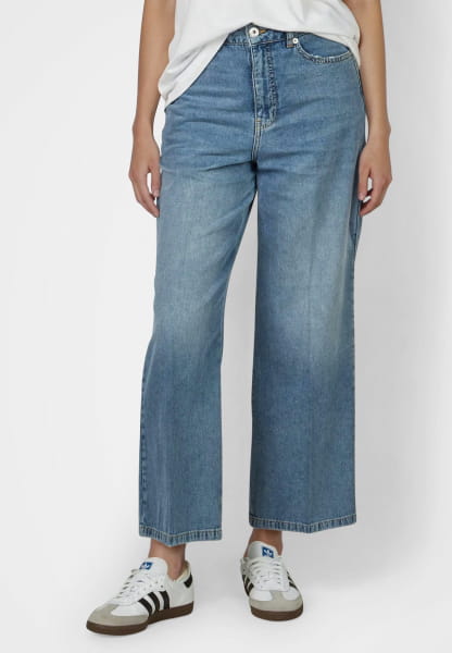 Verkürzte Jeans mit Straight Fit