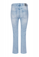 Jeans in a fashionable shortened length