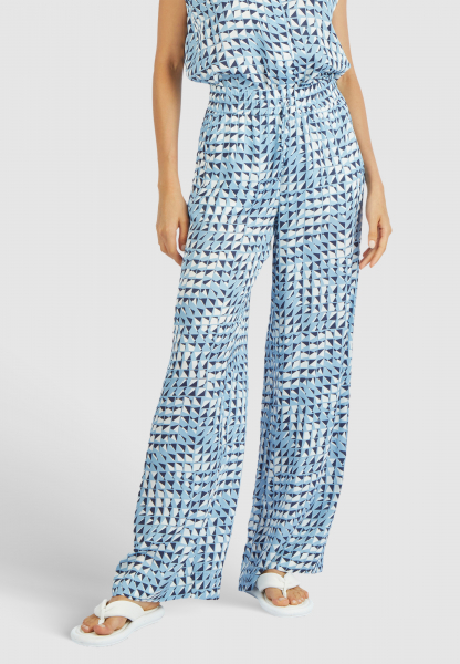 Slip-on trousers with geometric print