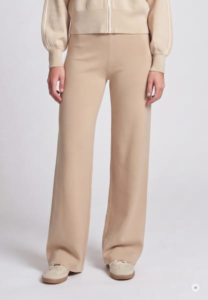 Strickhose mit Seitenstreifen
