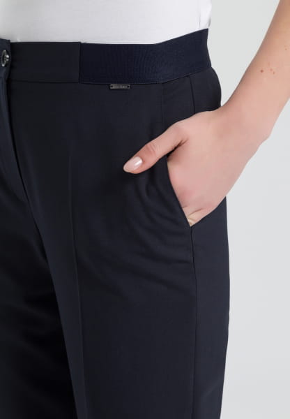 Stoffhose mit elastischem Gummibund