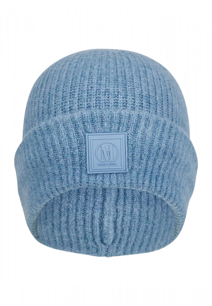 Woolen cap with logo badge