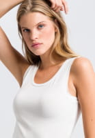 Tank top with wide beams
