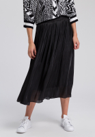 Midi skirt of gleaming material