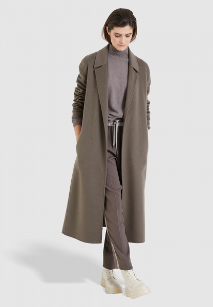 Double-faced coat made from soft wool blend