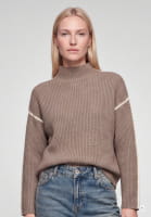 Sweater with contrasting trim