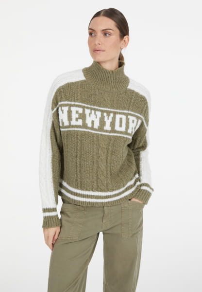 Zopf-Pullover mit Logo-Intarsien