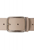 Smooth leather belt with curved clasp