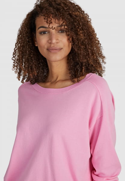 Round neck sweater in basic style