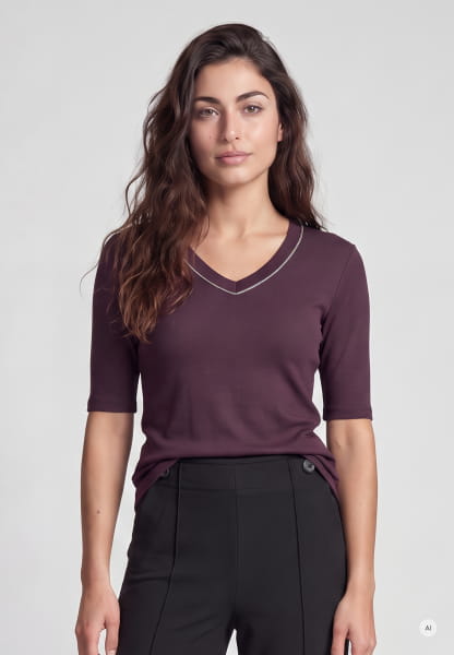 Ribbed shirt with decorative trim