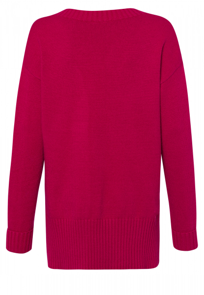 Sweater with slit hem