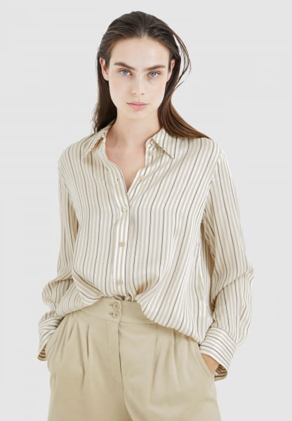 Striped blouse in boxy look