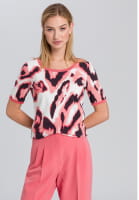 T-shirt with modern watercolour print