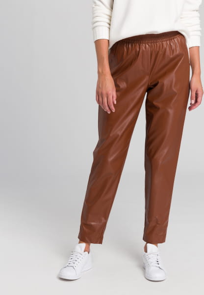 Jog Pants in leather look