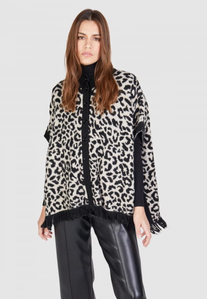 Poncho sweater in leopard jacquard