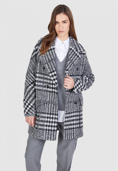 Bouclé coat with houndstooth pattern