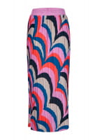 Pleated skirt in a graphic wave print