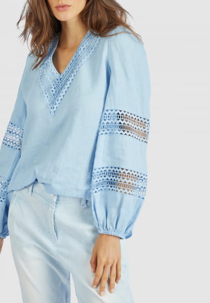 Linen blouse with lace trim