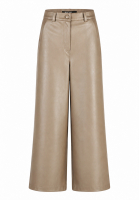 Hose aus weichem Faux Leather