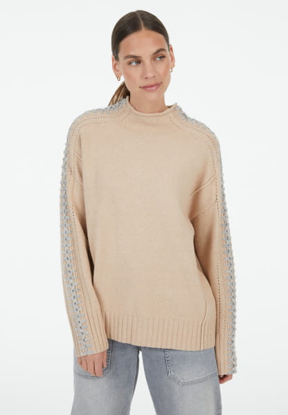 Pullover with crochet Details