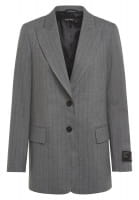 Blazer und Schmuckbadge