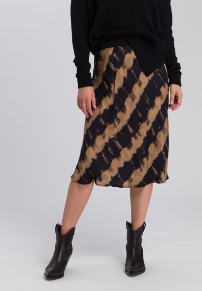 Skirt In batik strip printing