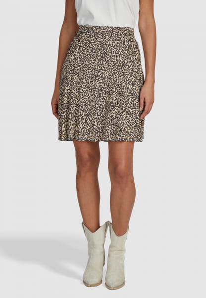 Skirt with leopard pattern