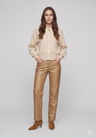 Barrel-fit jeans made of soft faux leather