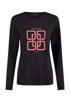 T-shirt with graphic embroidery