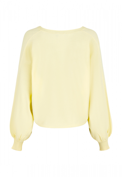 Boxy jumper with fashionable sleeves