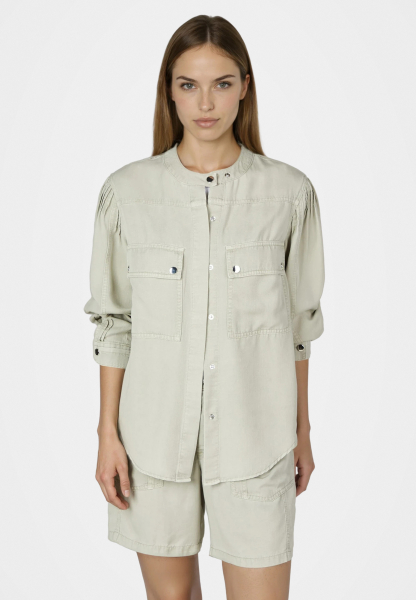 Hemdjacke mit Falten