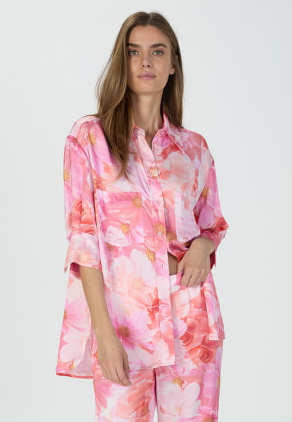 Oversize shirt with floral print