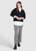 Cropped trousers with houndstooth pattern