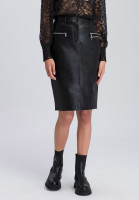 Skirt made of vegan leather