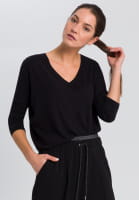 Jumper with V-neckline