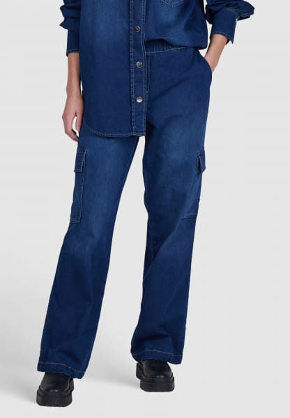 Cargo pants in lightweight blue denim