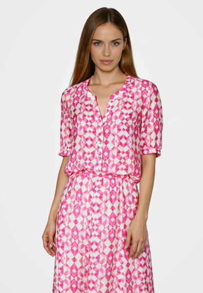 Blouse with pink print
