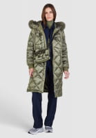 Puffer coat in a parka look