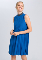 Pleated dress with embroidered collar