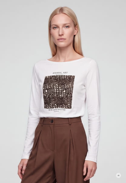 Soft-touch shirt with reptile print